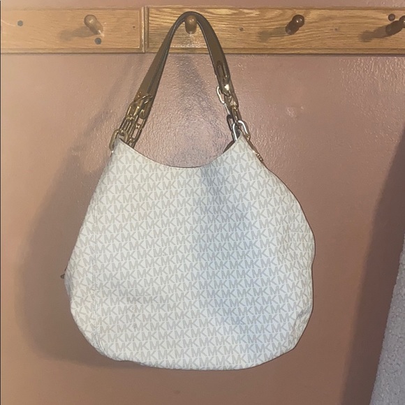 Michael Kors Signature Logo Fulton Bag - Picture 2 of 11